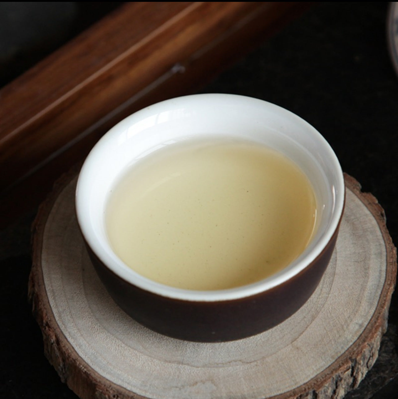 Fuding White Peony White Tea – 2025 Early Spring Sun-Dried Loose Leaf from Old Mountain Bushes, 500g Wooden Box