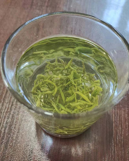 Dongting Biluochun Green Tea – Handcrafted Spiral Leaves with Floral Sweetness from East Mountain, Suzhou,100g Tin