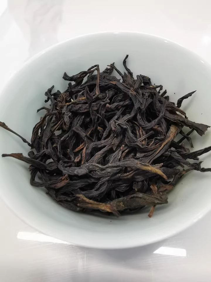 Phoenix Dancong Oolong Tea Collection – 30 Fragrant Varieties from Chaozhou Fenghuang Mountain